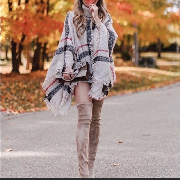 Plaid Fall Stylish Oatmeal Poncho Must Have 🍁 - Picture 1 of 4